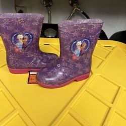 Boots Size 9