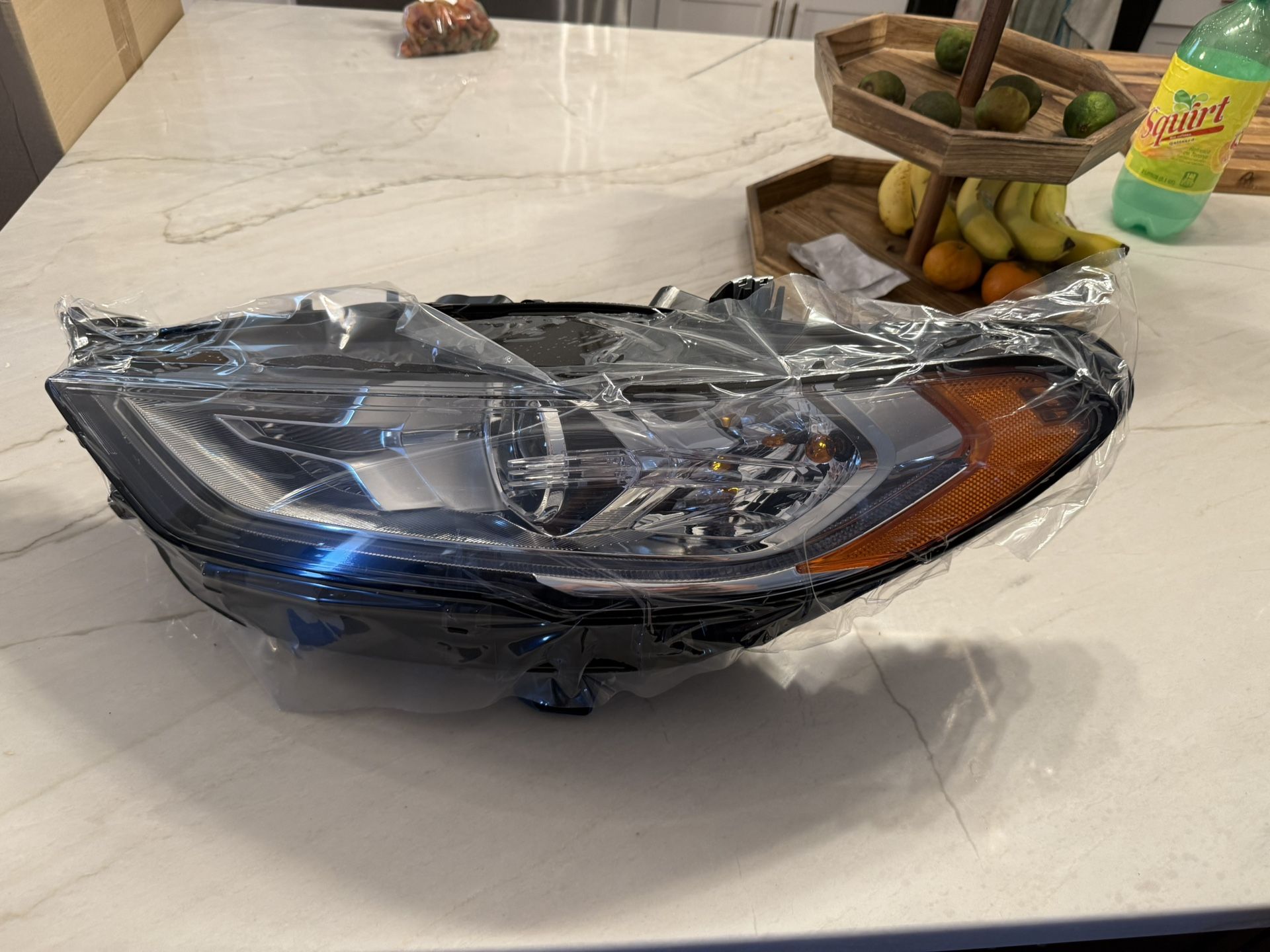 17-20 Ford fusion Driver headlight