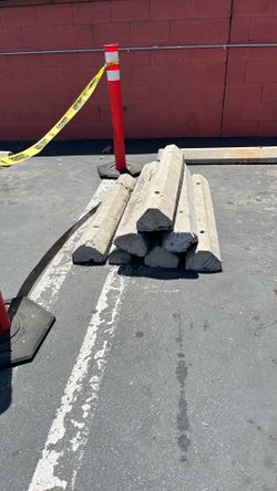 free  concret  car divaider