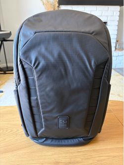 NOMATIC x Peter McKinnon Camera Backpack 35L – Black