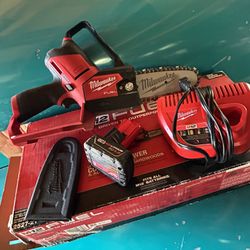 Milwaukee Pruning Saw Kit 