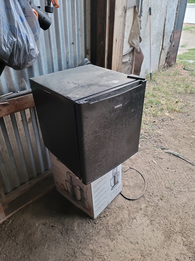 Mini Fridge