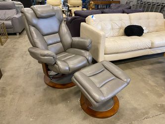TIMBERLAND CO Plush Grey Leather Stressless Swivel Recliner with Ottoman