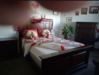 Ashley panel bed frame queen size nice and strong