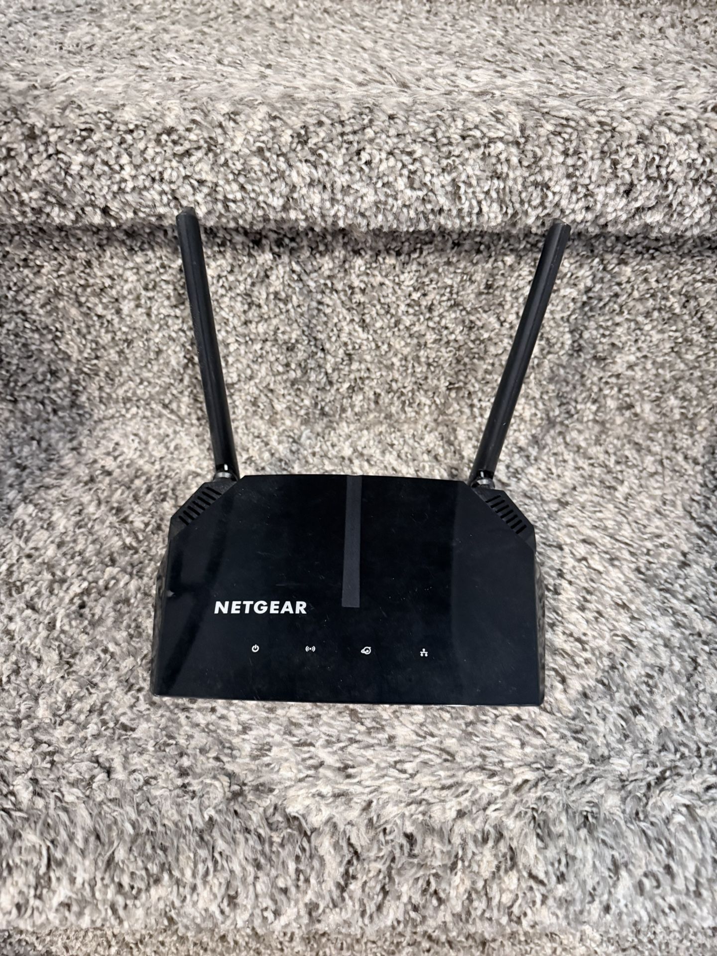 Netgear AC1200 WiFi router
