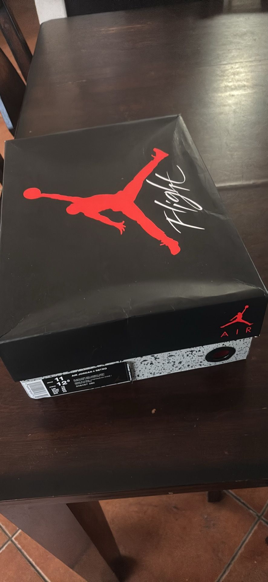 Jordan 4 Bred