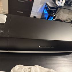Cricut Explore Air 2 Machine + EasyPress 2 Heat Press Bundle