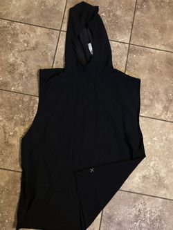 Men’s Large Lululemon shirt 