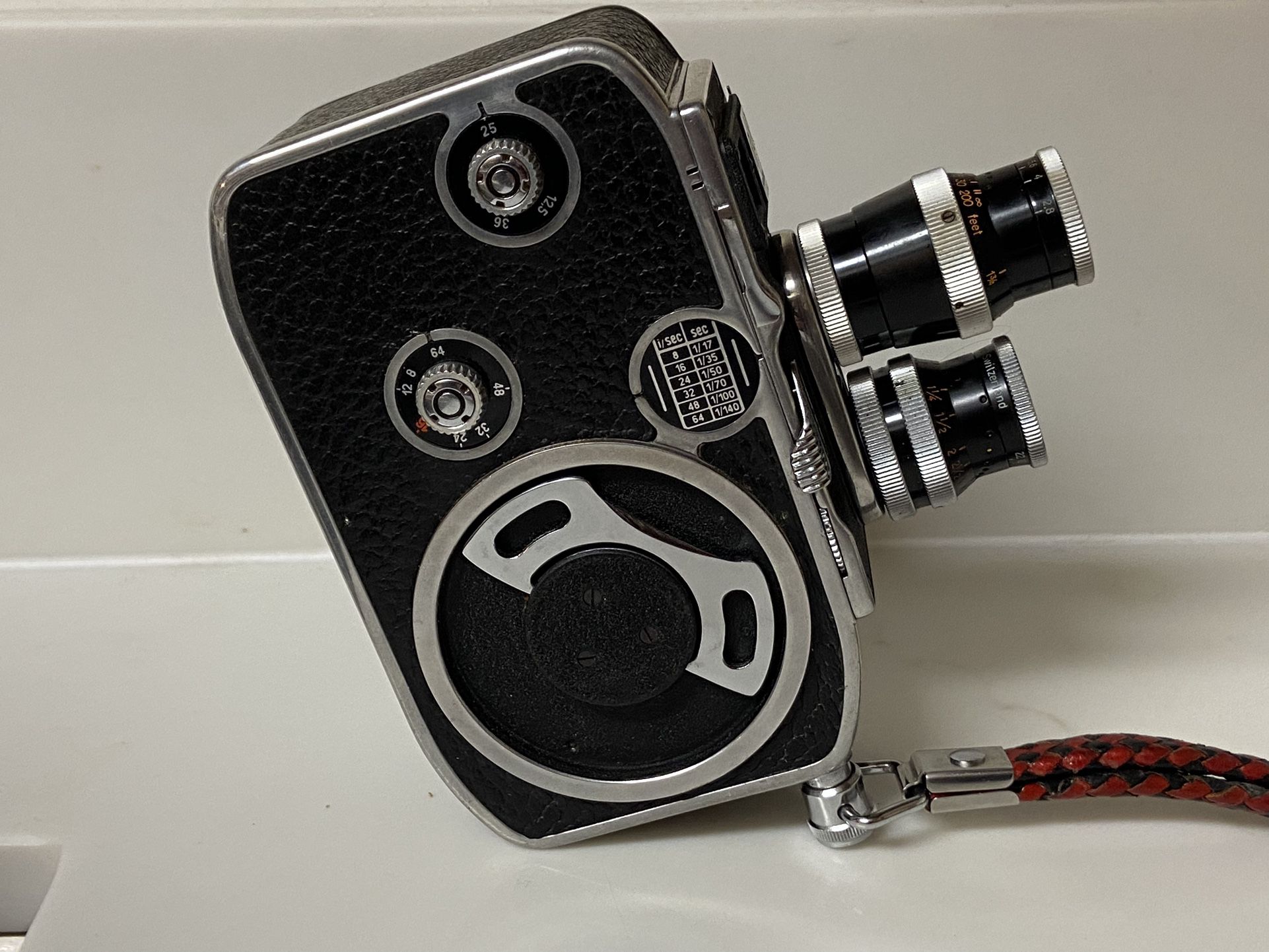  This vintage Bolex Paillard B8L 8. It includes the case and manual. untested.