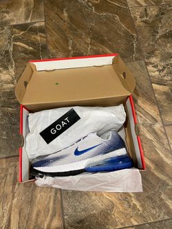 Nike Air Max Phoenix $80 pick up only located in Murrieta