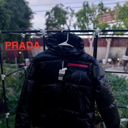 Prada Puffer Jacket Black 
