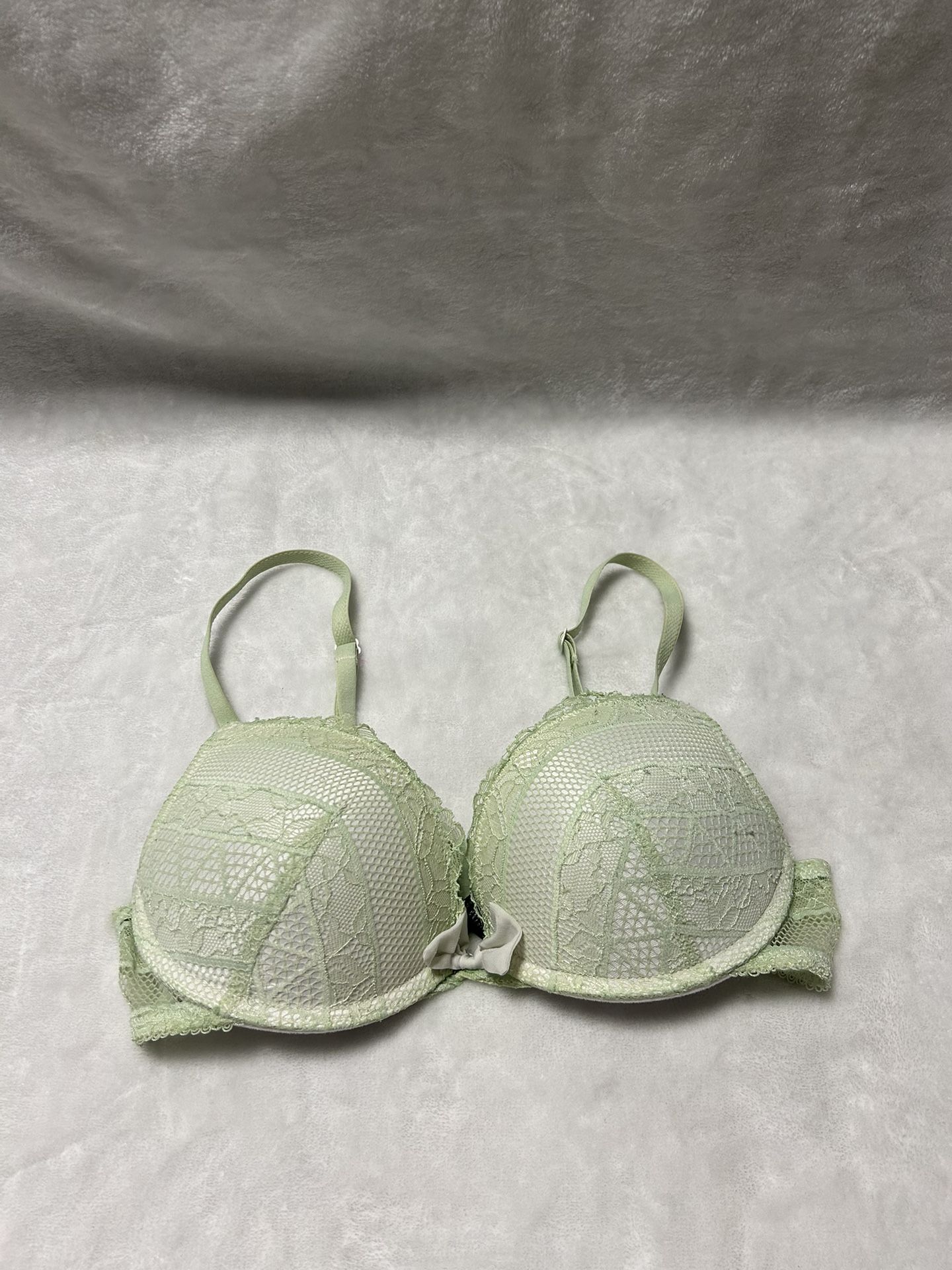 Undiz green lace push up padded Bra size 32B