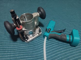 Cordless Makita plunge router base
