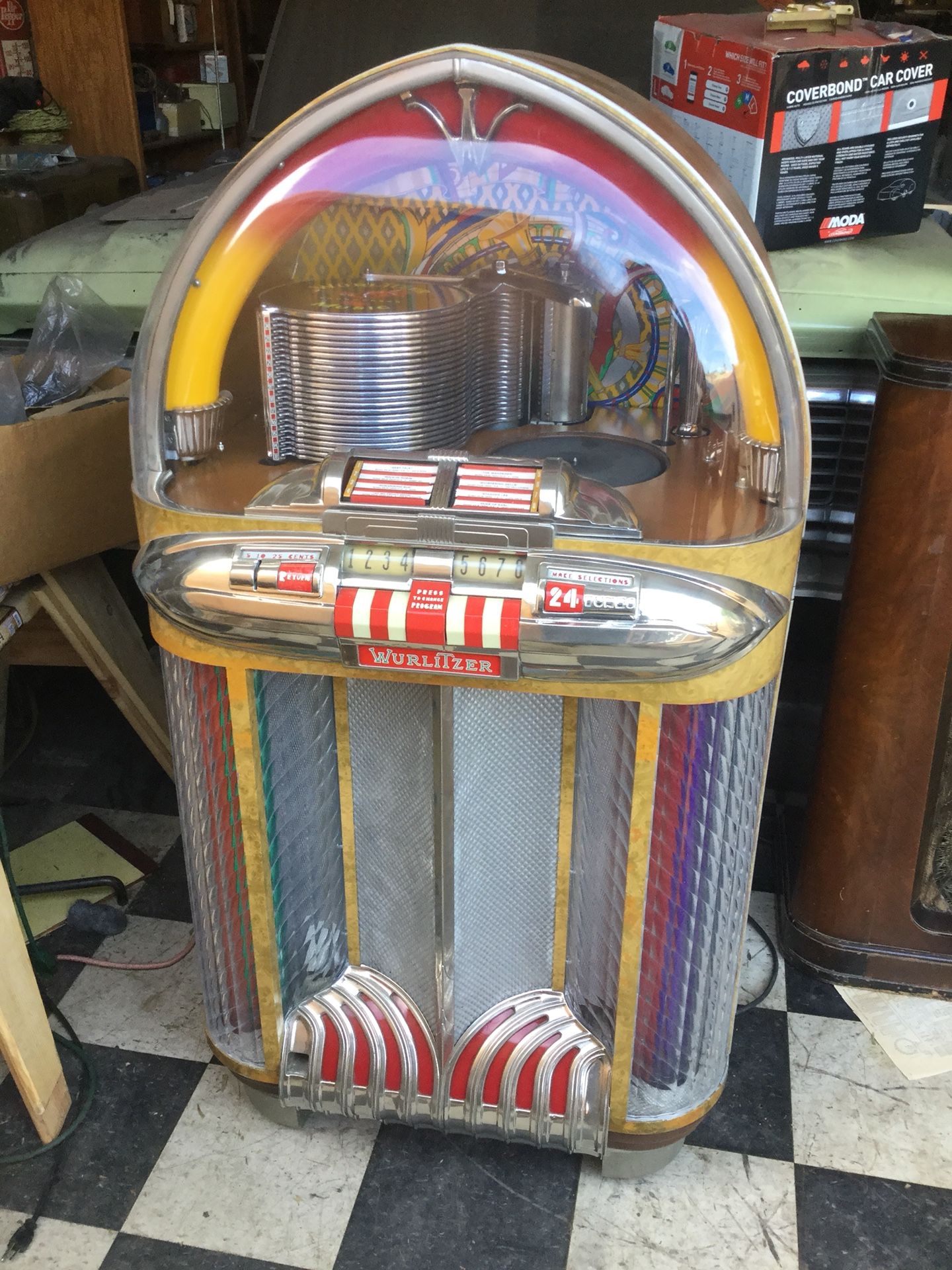 1948 Wurlitzer 1100 jukebox (works) (Sale pending)