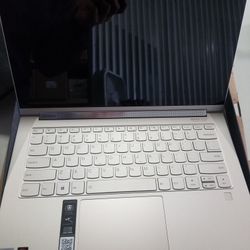 Laptop Lenovo Nueva