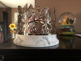Bath & body works candle holder