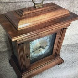 Howard Miller Mantle Clock Perfect Condition