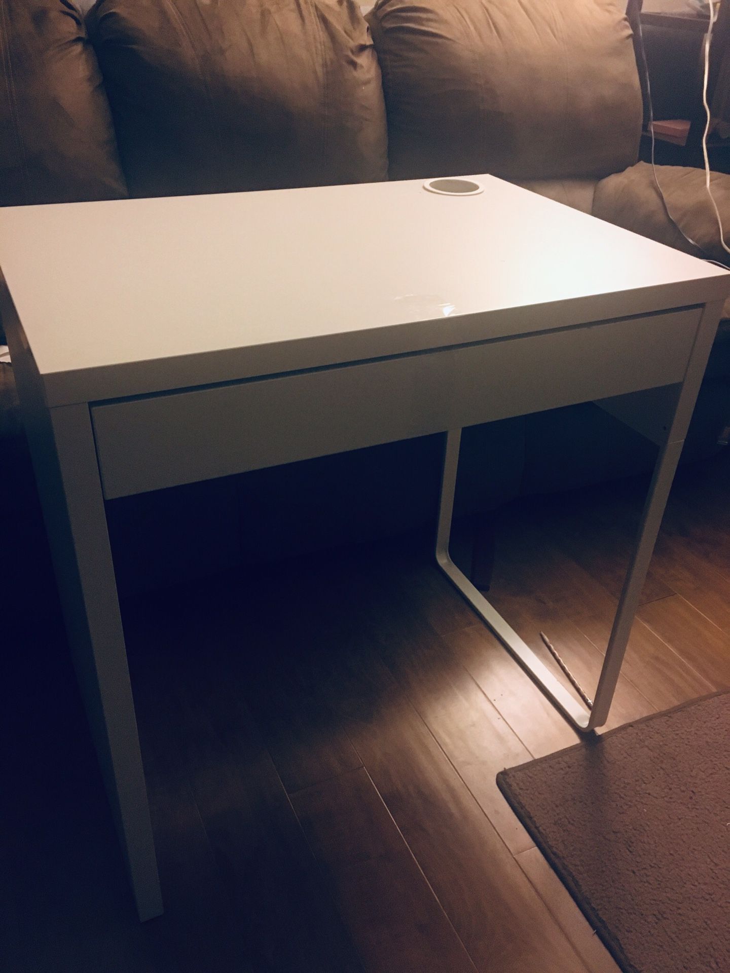 Student desk -white color