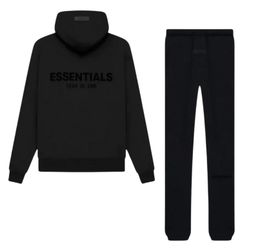 Black essential set