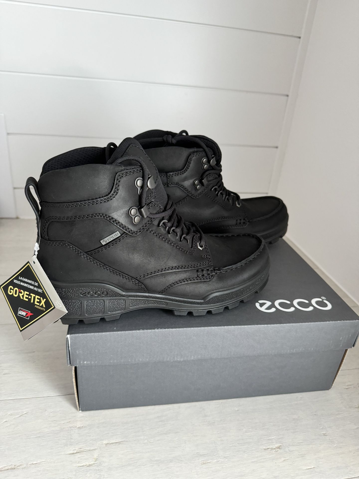 ECCO Women's High Boot Size 7-7.5
