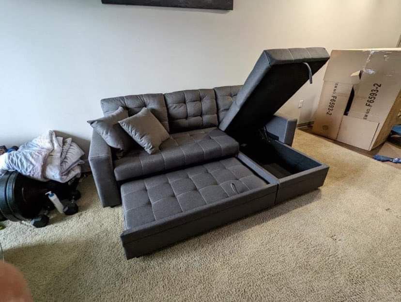 New Sleeper Sectional Couch ! Free Delivery 🚚! Financing Available ! 