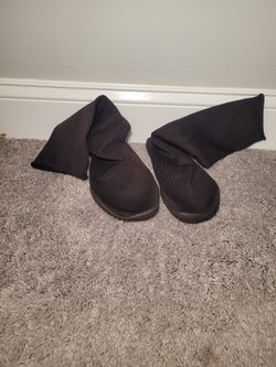 Brand New Yezzy Yzy Pod 