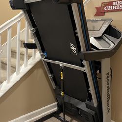 Treadmill (Electric, Foldable)