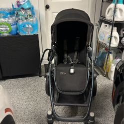 Uppababy vista (black)$150