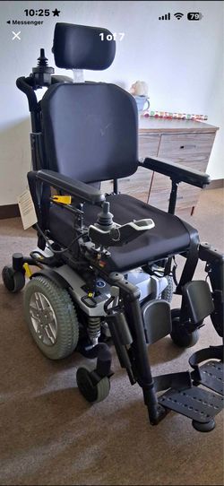 Quantum Wheelchair Super Clean & Fresg