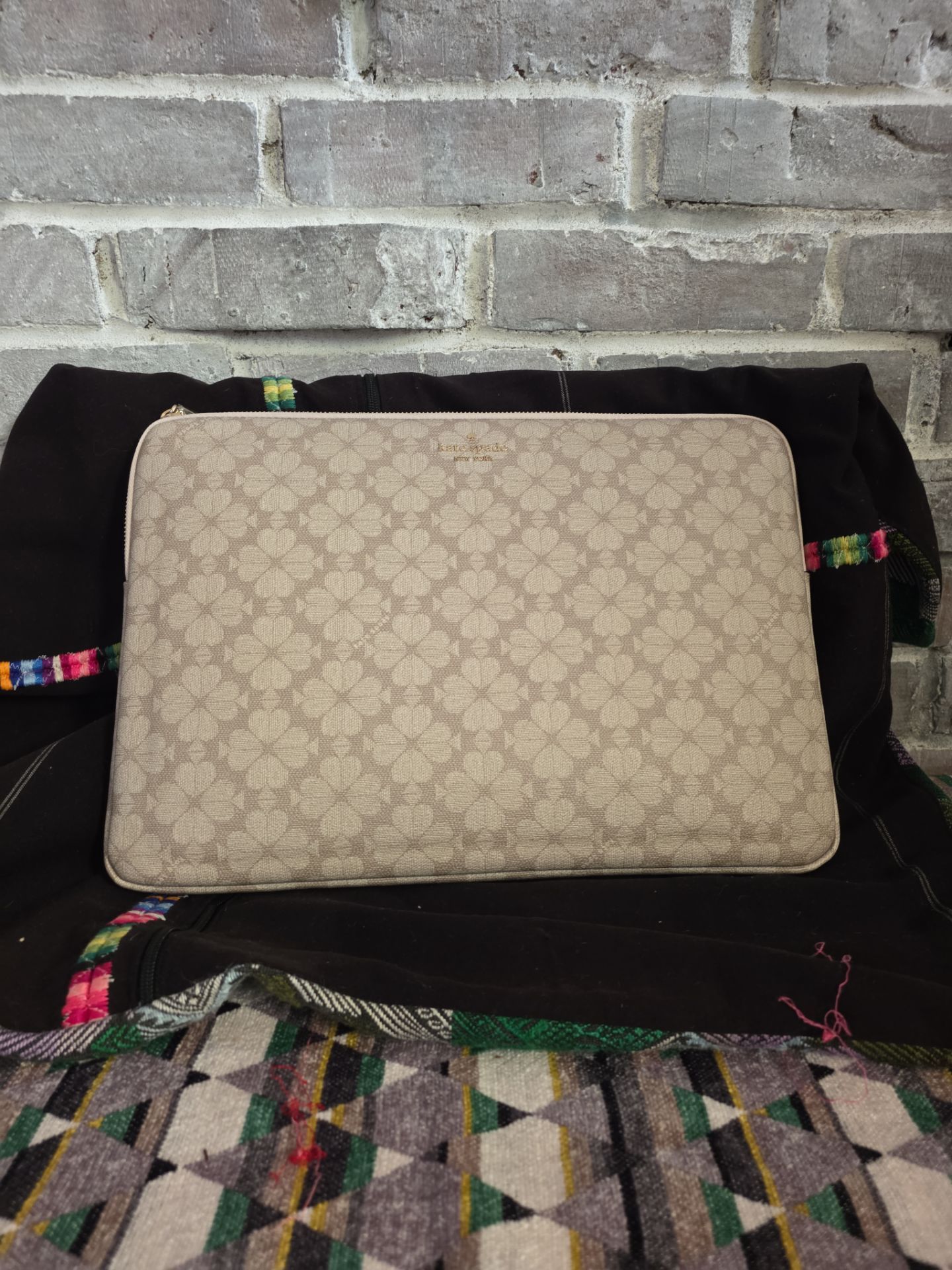 16×11 Kate Spade laptop sleeve