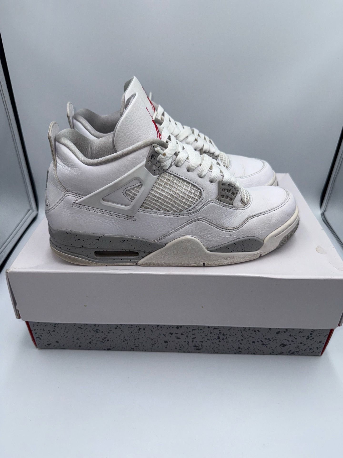 Air Jordan 4 Retro White Oreo Size 9.5 CT8527-100 With Box Authentic