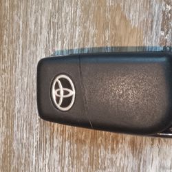 Fob Flip Key 2021 Toyota RAV 4