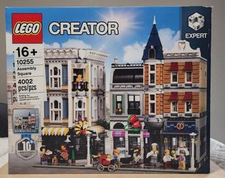 Lego Assembly Square