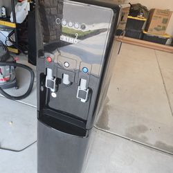 Primo Bottom Load Water Dispenser + K-Cup Coffee Maker $100 OBO