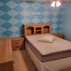 QUEEN BEDROOM SET