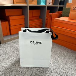 Shopping bag, pls see size , good condition