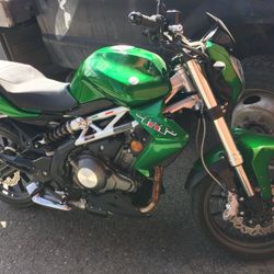 2017 Benelli TNT 300