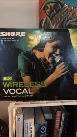 SHURE BLX WIRELESS MICROPHONE