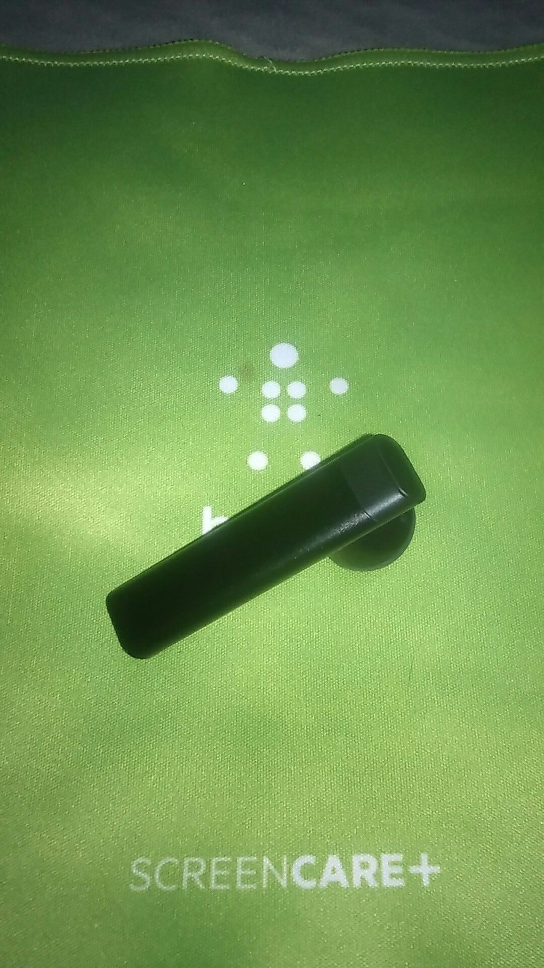 Apple A1221 iPhone Bluetooth Headset .