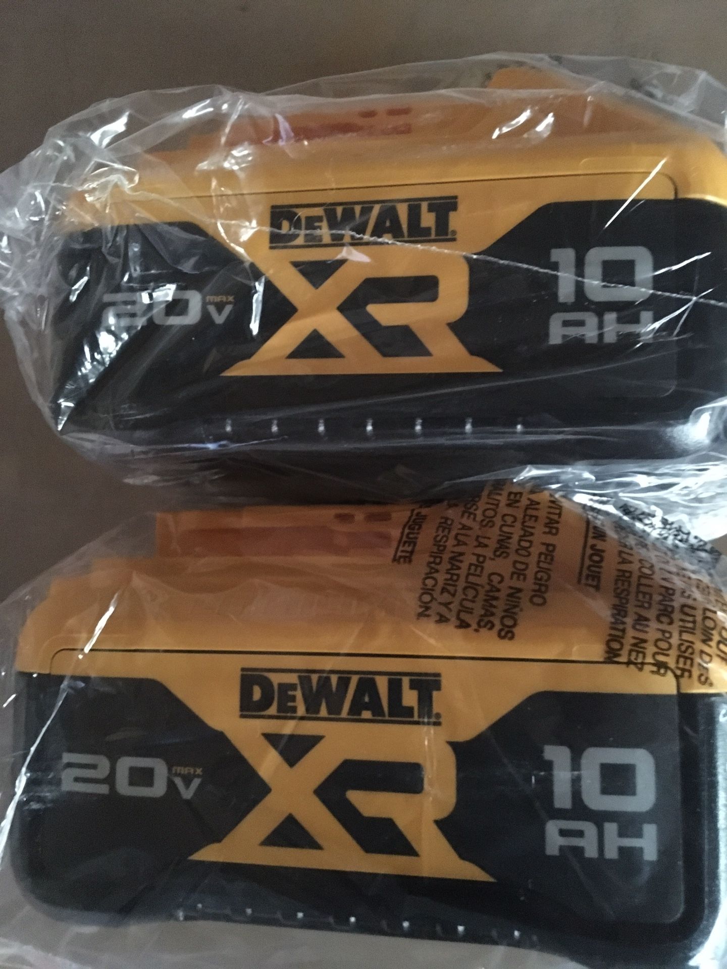 2 Dewalt Batteries 10 Ah