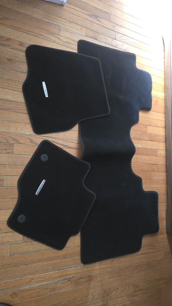 17-25 Ford Super Duty Crew Cab Carpet Floor Mats