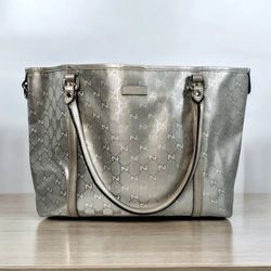 Silver medium-sized handbag