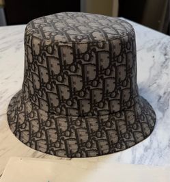 DIOR OBLIQUE BUCKET HAT