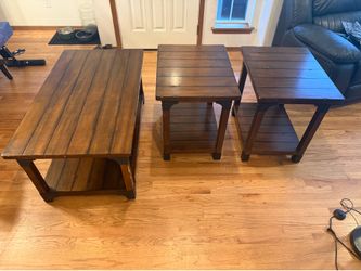 Coffee table with matching end tables $50 OBO