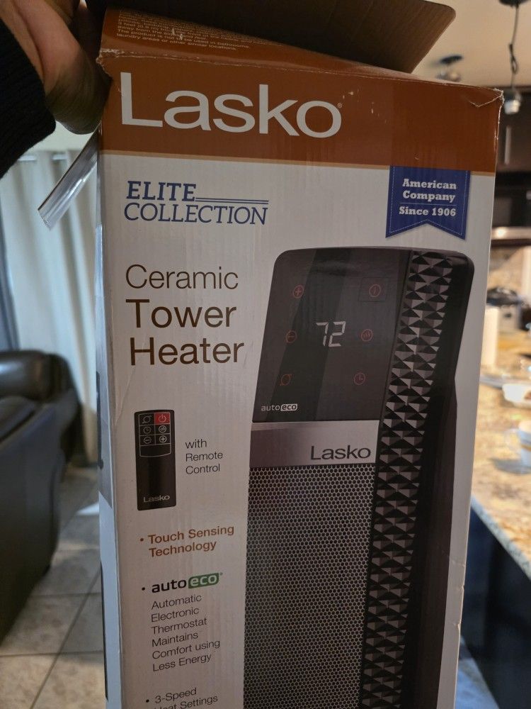 Ceramic Tower Space
Heater with Timer, Remote, CT22445, Black