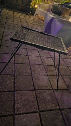 Metal Mesh Outdoor Grill Grate with Legs
