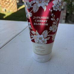Bath & Bodyworks Body Scrub 