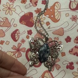 Silver butterfly necklace with purple stone (hdvxhf10)11