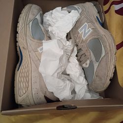 Balance 2002R Size 10.5