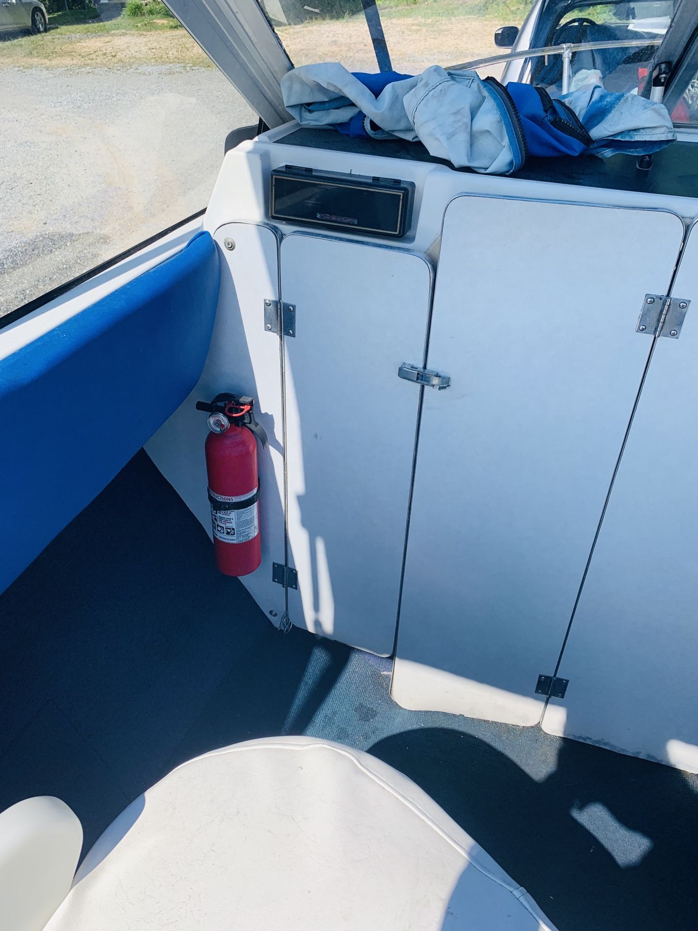 88 Bayliner Capri 16 - xg69pum